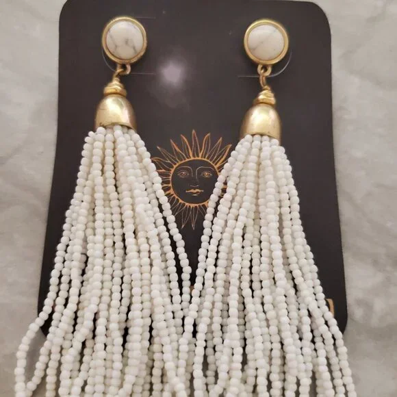 ✨ Stella and Dot White Seed Beaded Beads Marble Boho Tassel Earrings ✨ - Picture 3 of 9